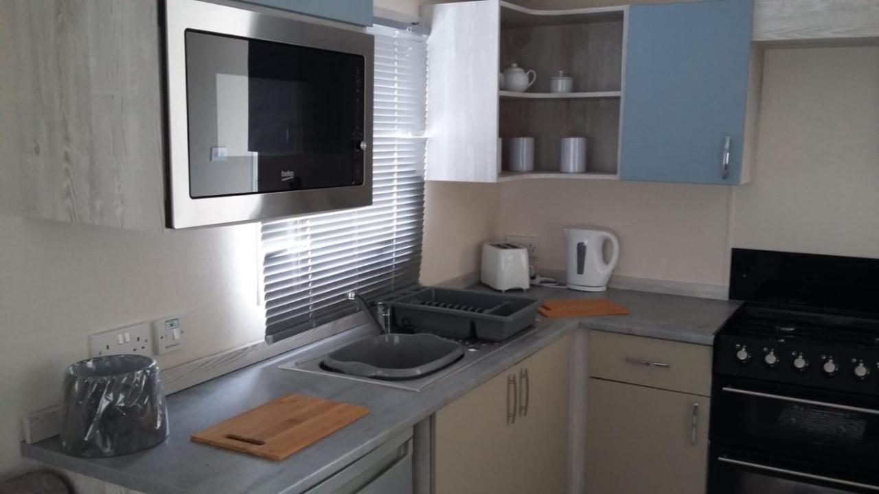 Majestic Holiday Villa Міллом Екстер'єр фото