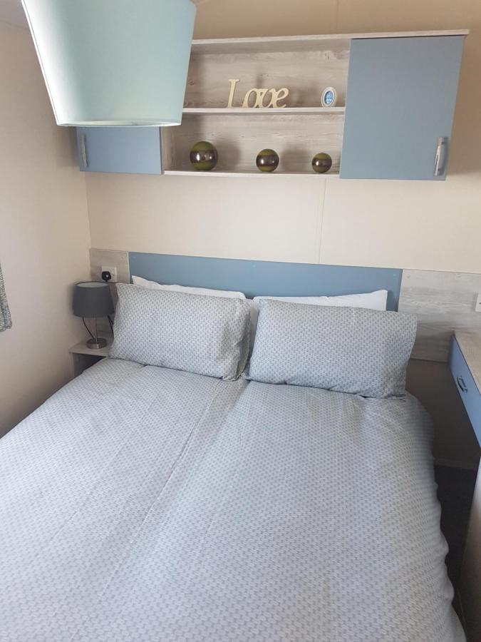 Majestic Holiday Villa Міллом Екстер'єр фото